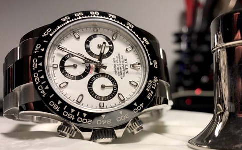 勞力士手表上海維修保養中心(勞力士手表表玻璃的保養)