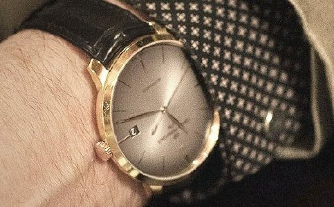 芝柏售后維修網(wǎng)點(diǎn)(芝柏手表進(jìn)水后的解決方法)