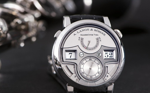 朗格手表保養（朗格手表摔壞后的處理技巧）