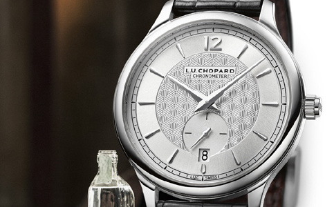 蕭邦客服熱線24小時(蕭邦手表表蒙損壞的原因)