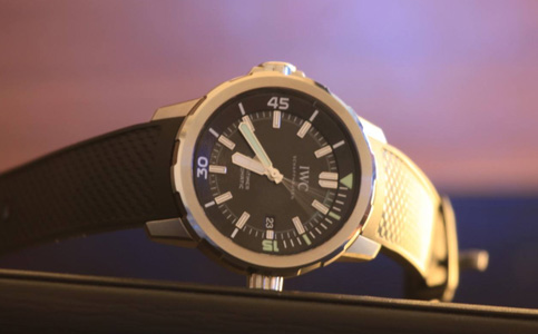 萬國手表維修點(萬國手表進水的原因)